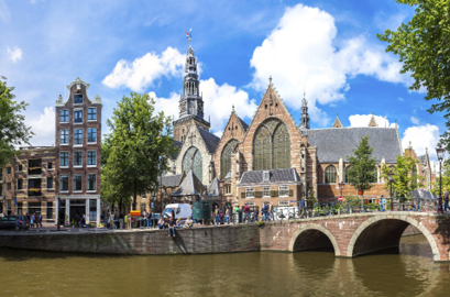 Bruist zoekt een accountmanager, verkoper, media adviseur voor regio Amsterdam en omgeving.